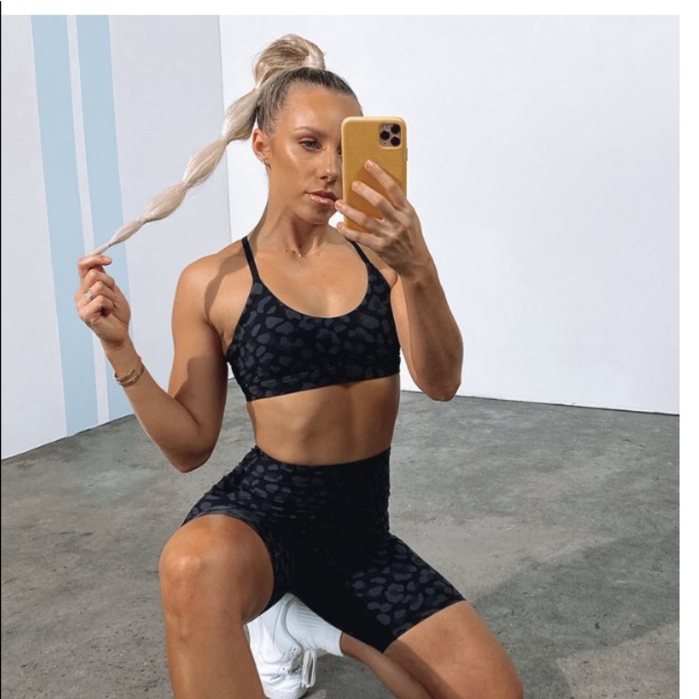 Sarah’s Day x White Fox soldier sports bra